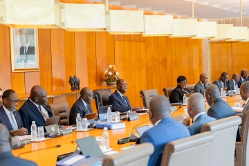 Côte d'Ivoire / Communication gouvernementale : le gouvernement déclare d’utilité publique une parcelle de 3418 m² à Cocody Palmeraie pour abriter son centre d'appel 